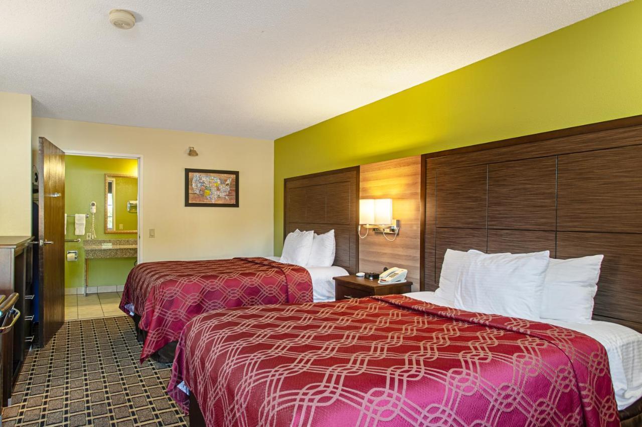 Econo Lodge Russellville Екстериор снимка