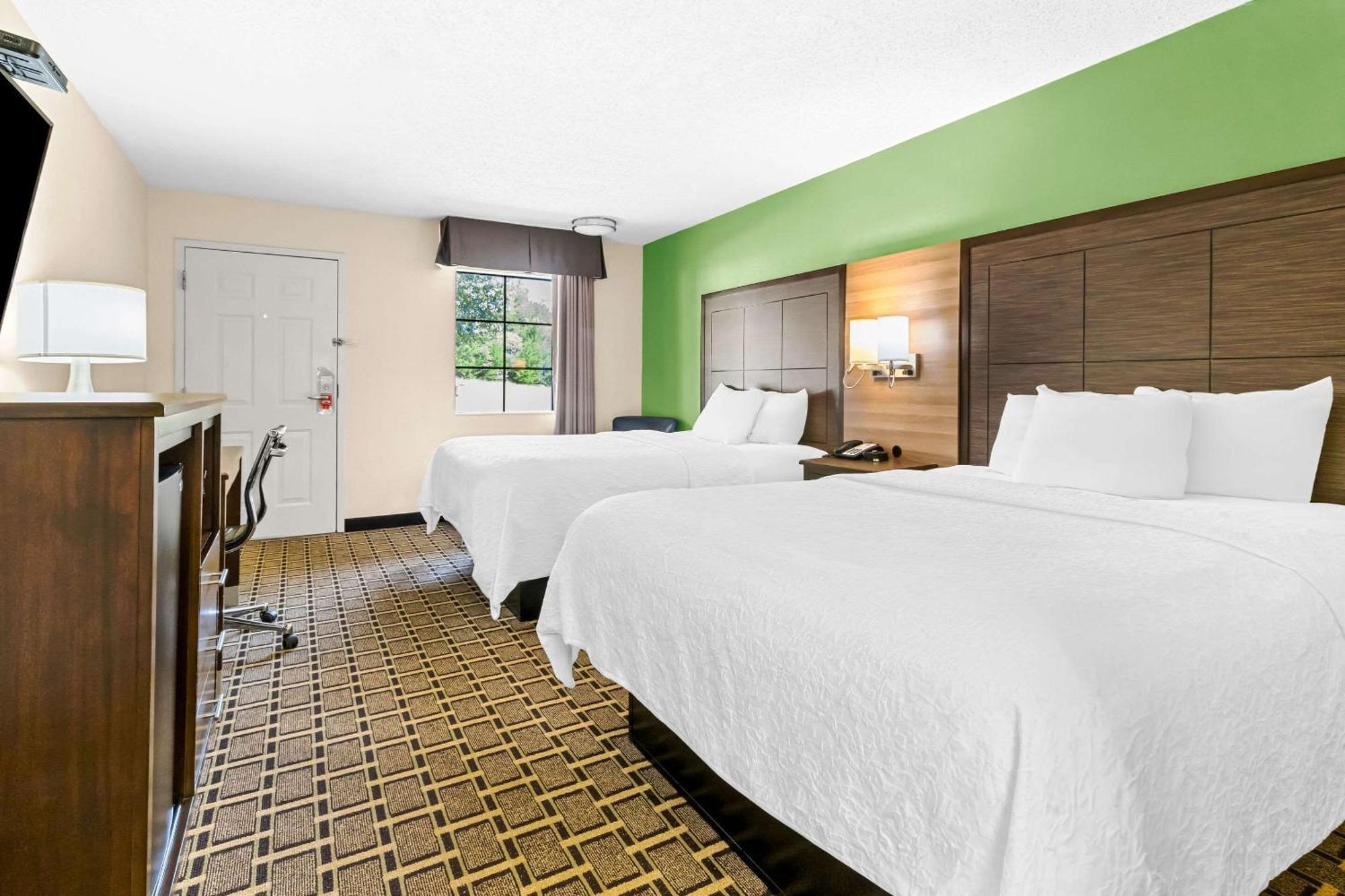 Econo Lodge Russellville Екстериор снимка
