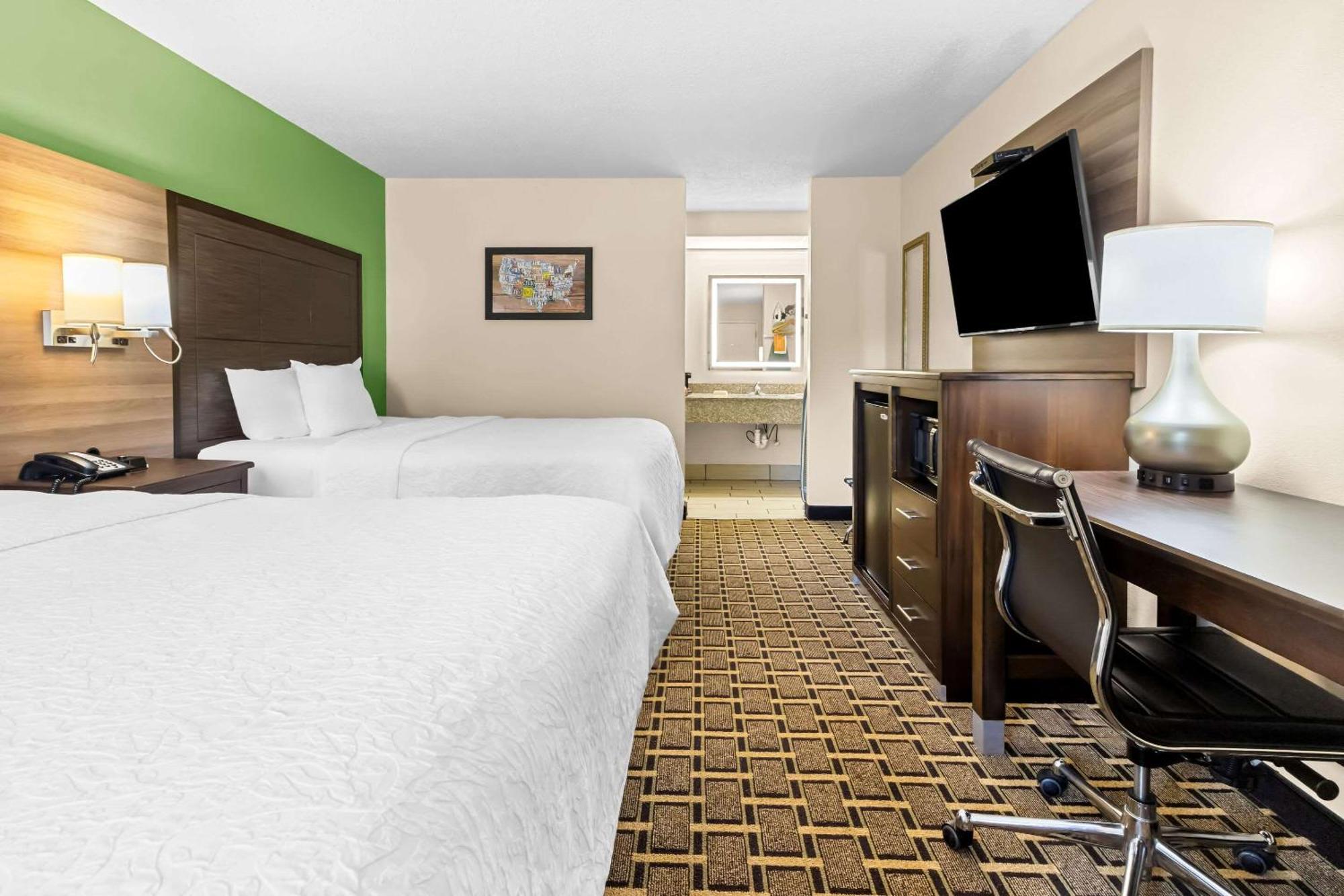 Econo Lodge Russellville Екстериор снимка