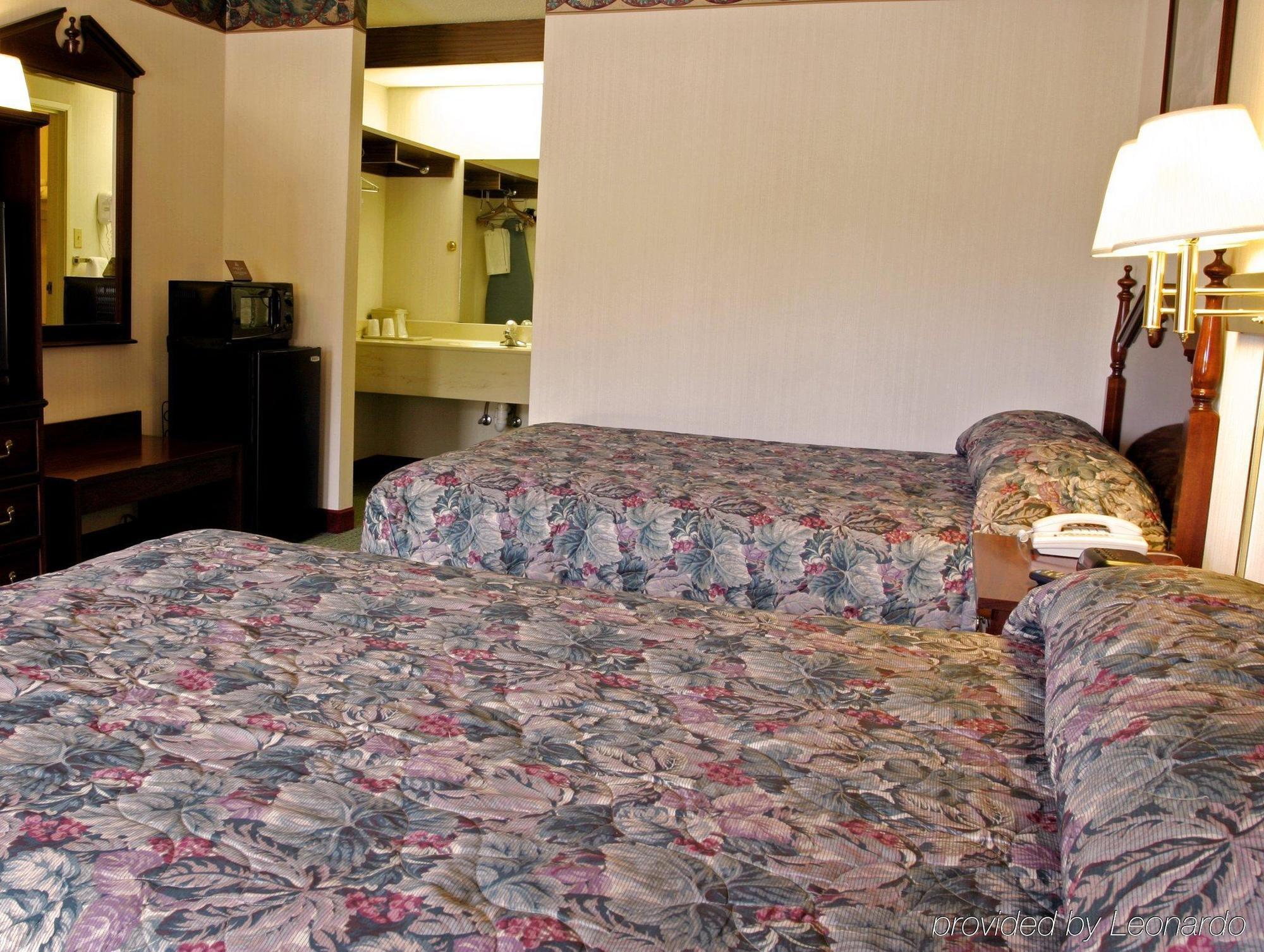 Econo Lodge Russellville Екстериор снимка
