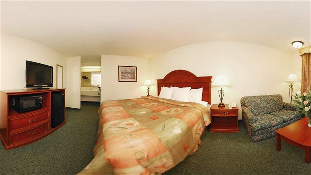 Econo Lodge Russellville Екстериор снимка