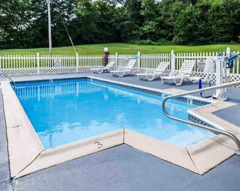 Econo Lodge Russellville Екстериор снимка